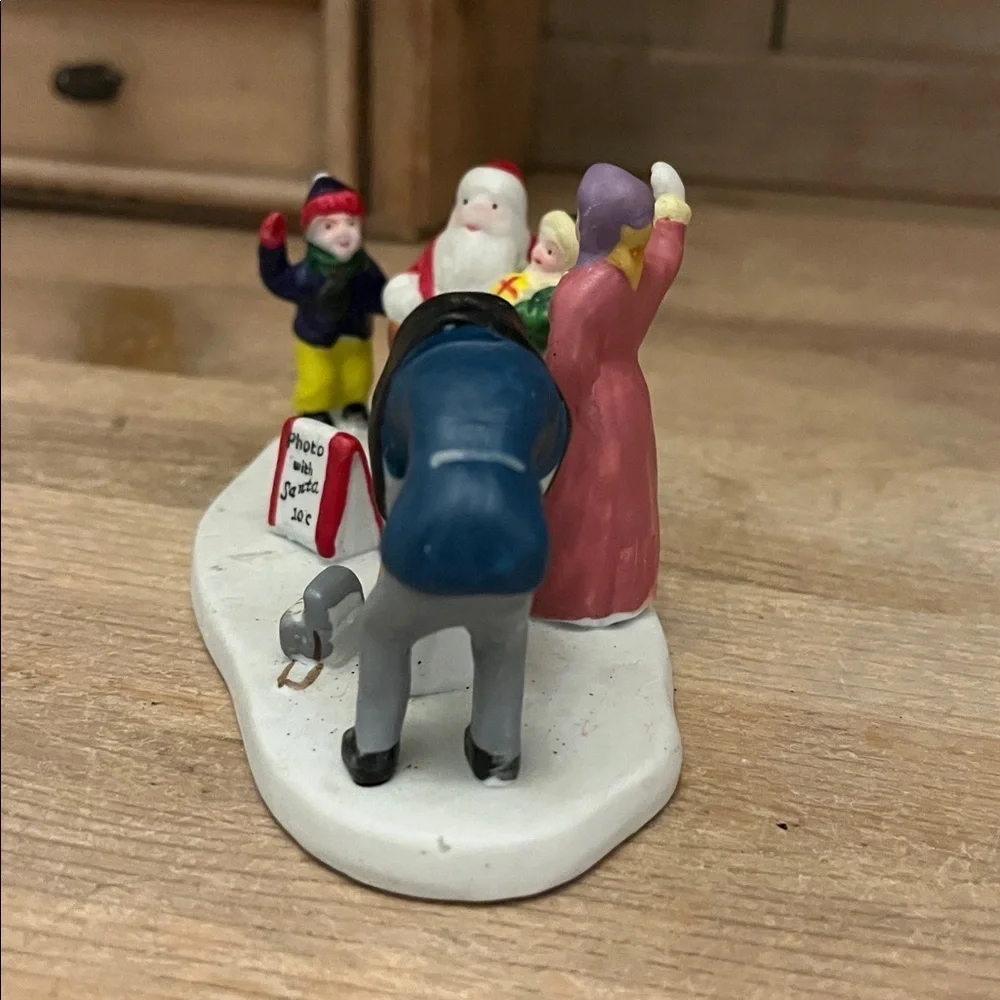 Vintage Lemax “Photo with Santa” Dickensvale Christmas Village 1994 Figurine